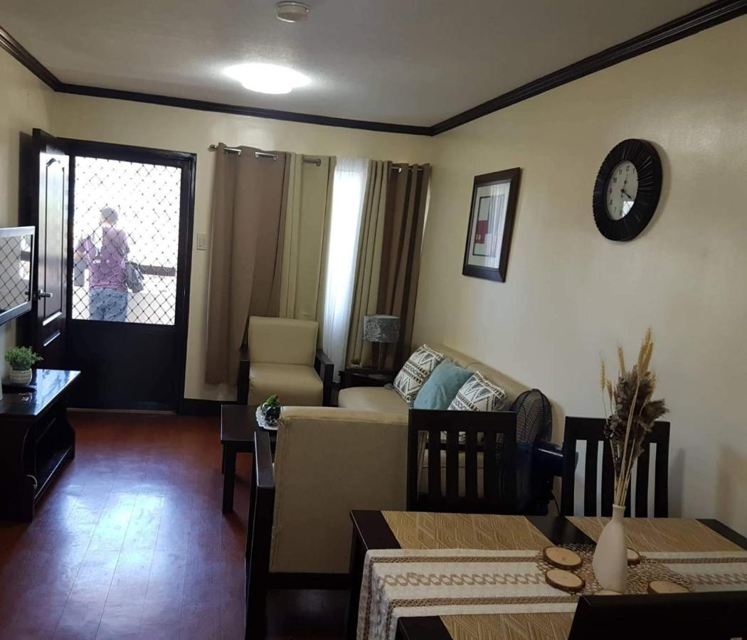 One Oasis 2Br Apartment With Pool Access Beside Sm Mall Davao Exterior photo